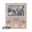 Natúr színű képkeret, 10x15 cm-es fényképnek, pillangó dekorációval