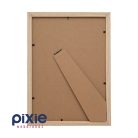 A4-es méretű képkeret fenyő színben