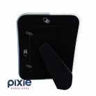 Üvegkeretes képkeret, fekete-fehér színben